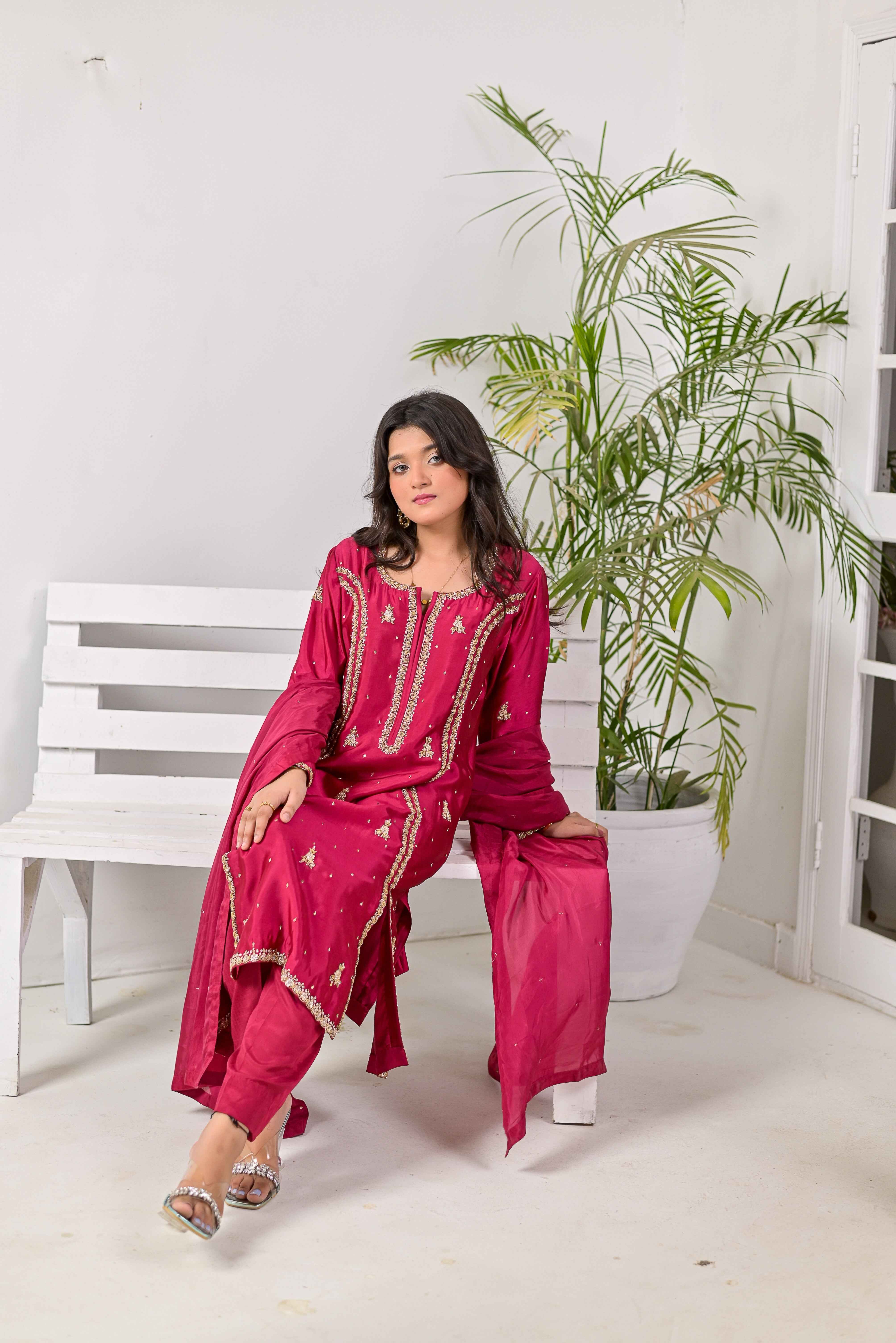 Pure Shisha Silk 3-Piece Suit – Lilac with Hand Embellishment - Bin Hussain