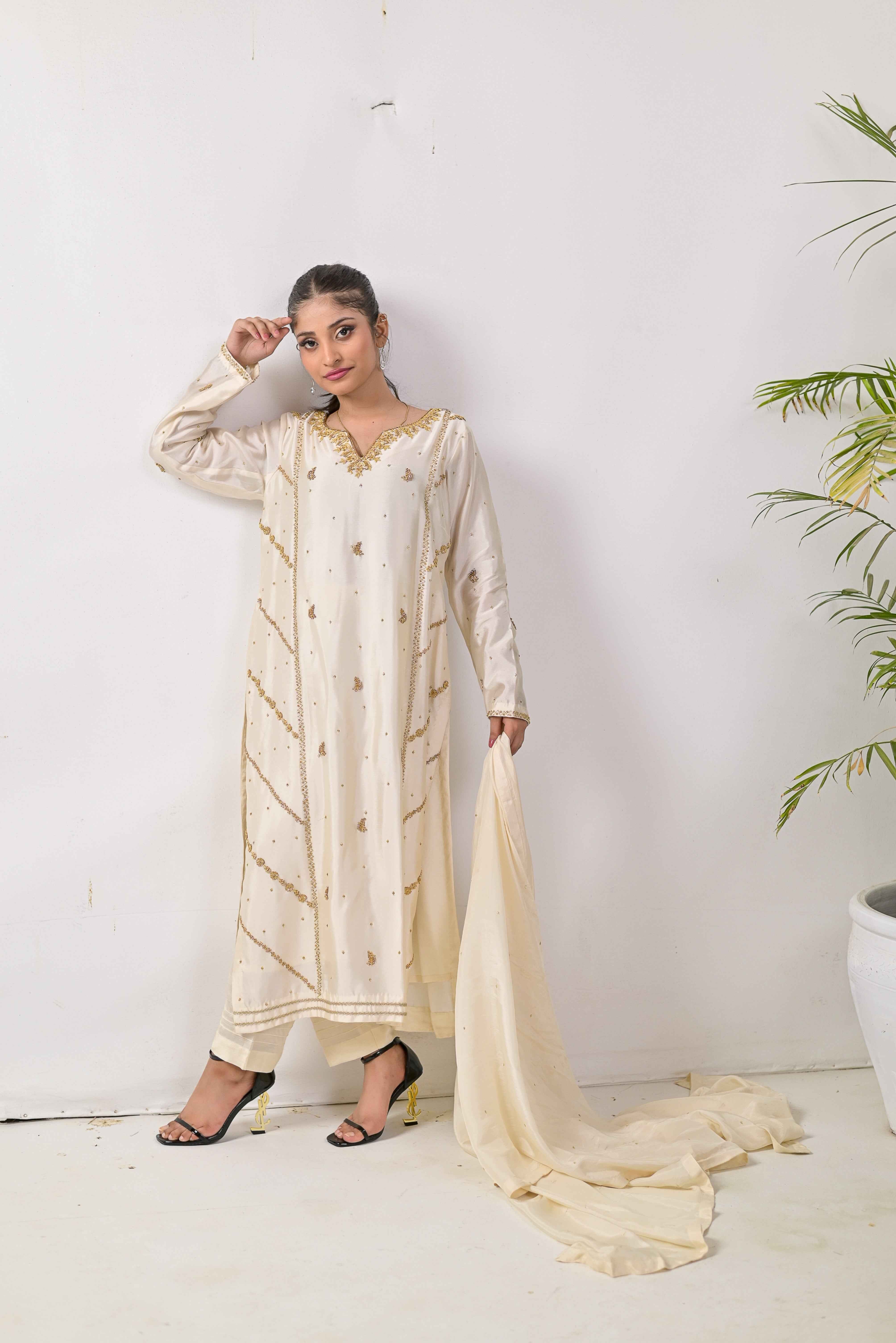Pure Shisha Silk 3-Piece Suit – Lilac with Hand Embellishment - Bin Hussain