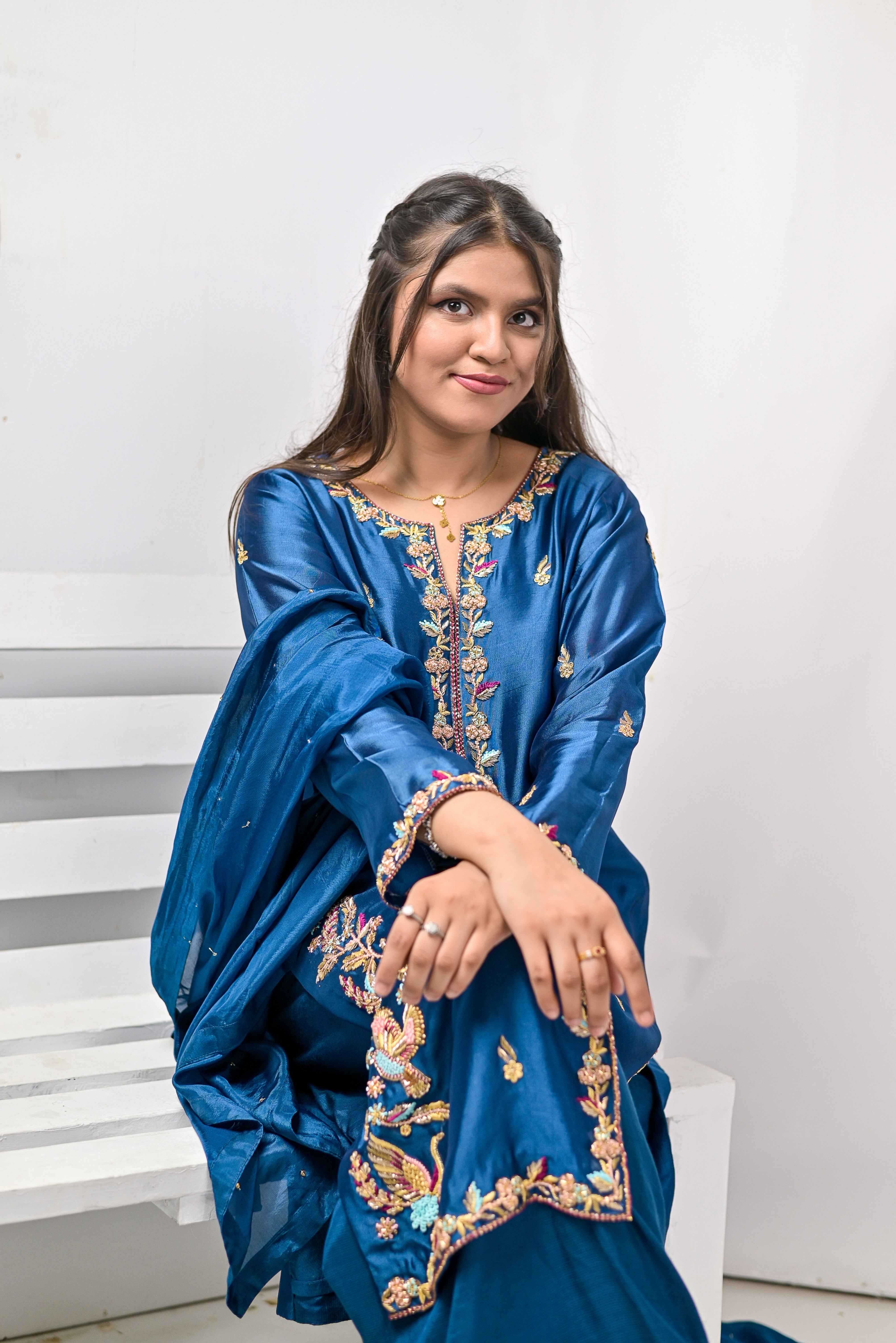 Pure Shisha Silk 3-Piece Suit – Lilac with Hand Embellishment - Bin Hussain