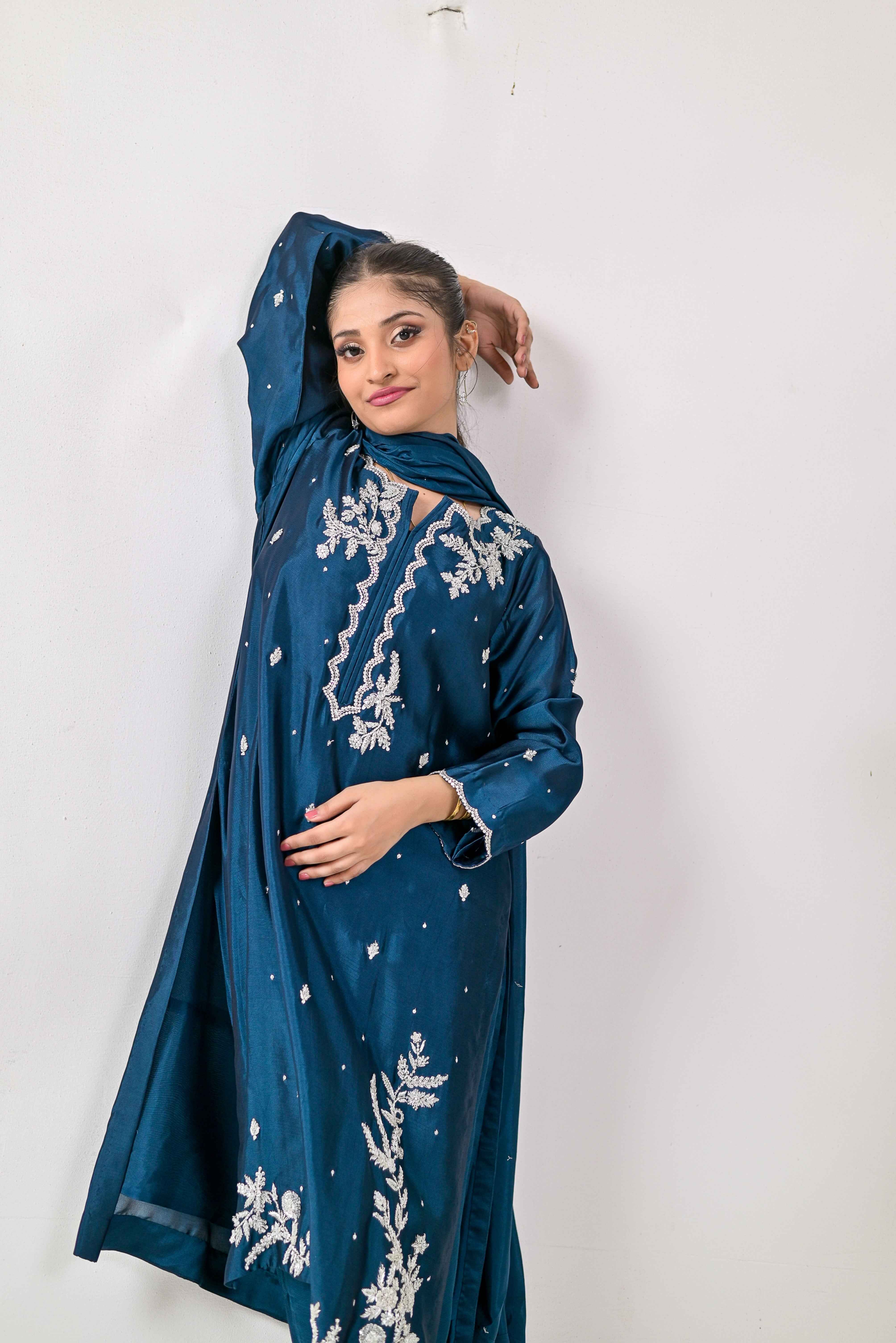 Pure Shisha Silk 3-Piece Suit – Lilac with Hand Embellishment - Bin Hussain