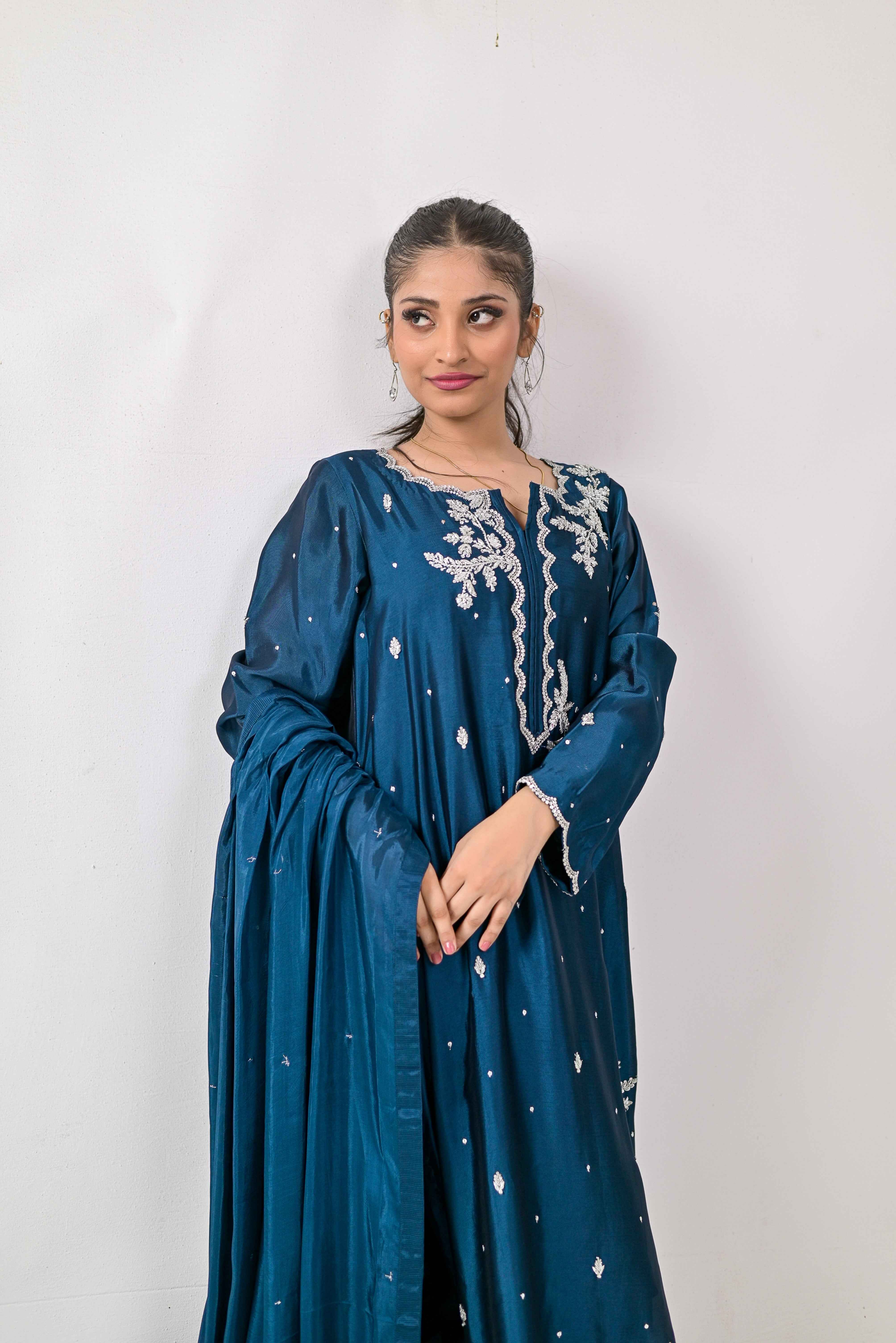 Pure Shisha Silk 3-Piece Suit – Lilac with Hand Embellishment - Bin Hussain
