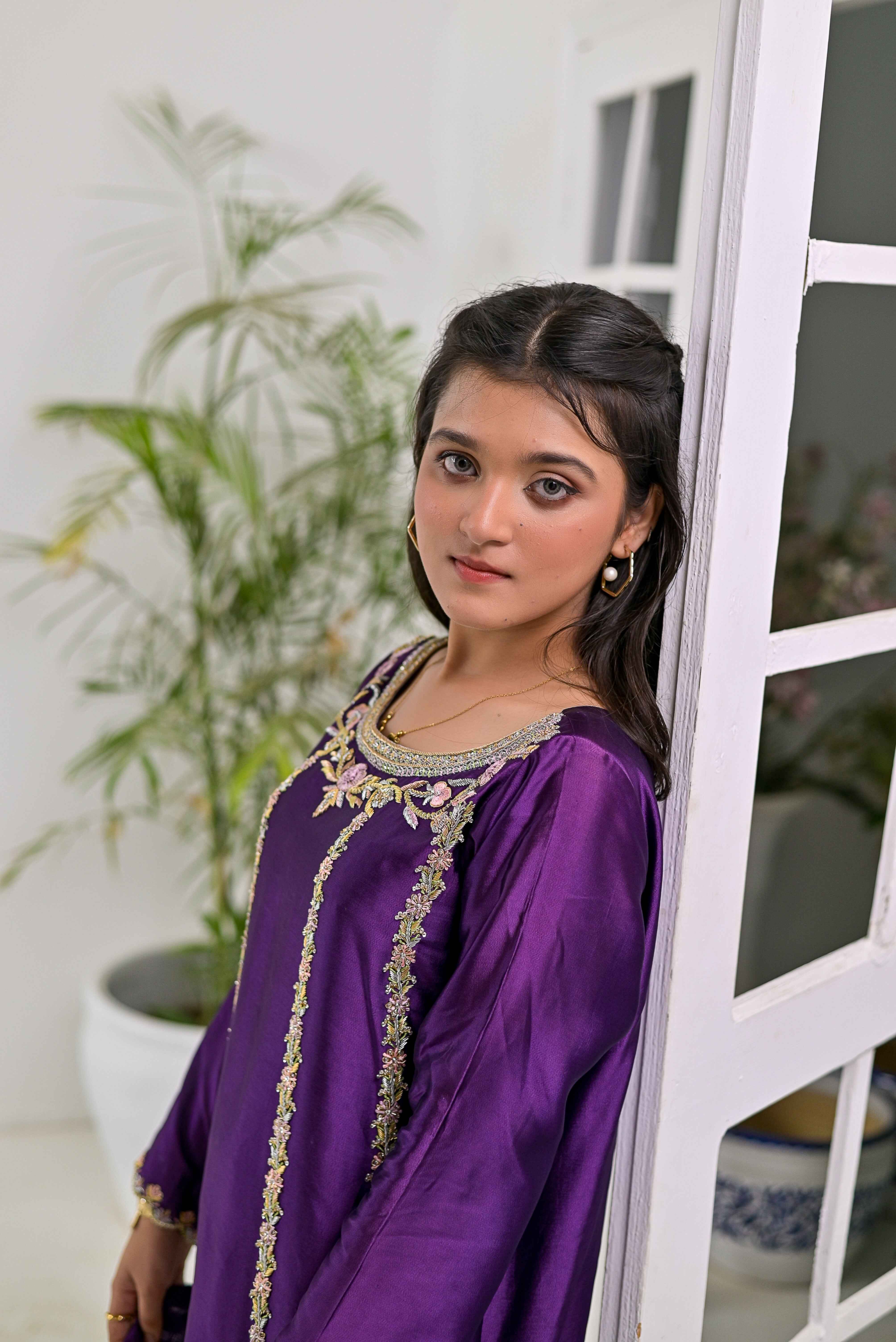 Pure Shisha Silk 3-Piece Suit – Lilac with Hand Embellishment - Bin Hussain