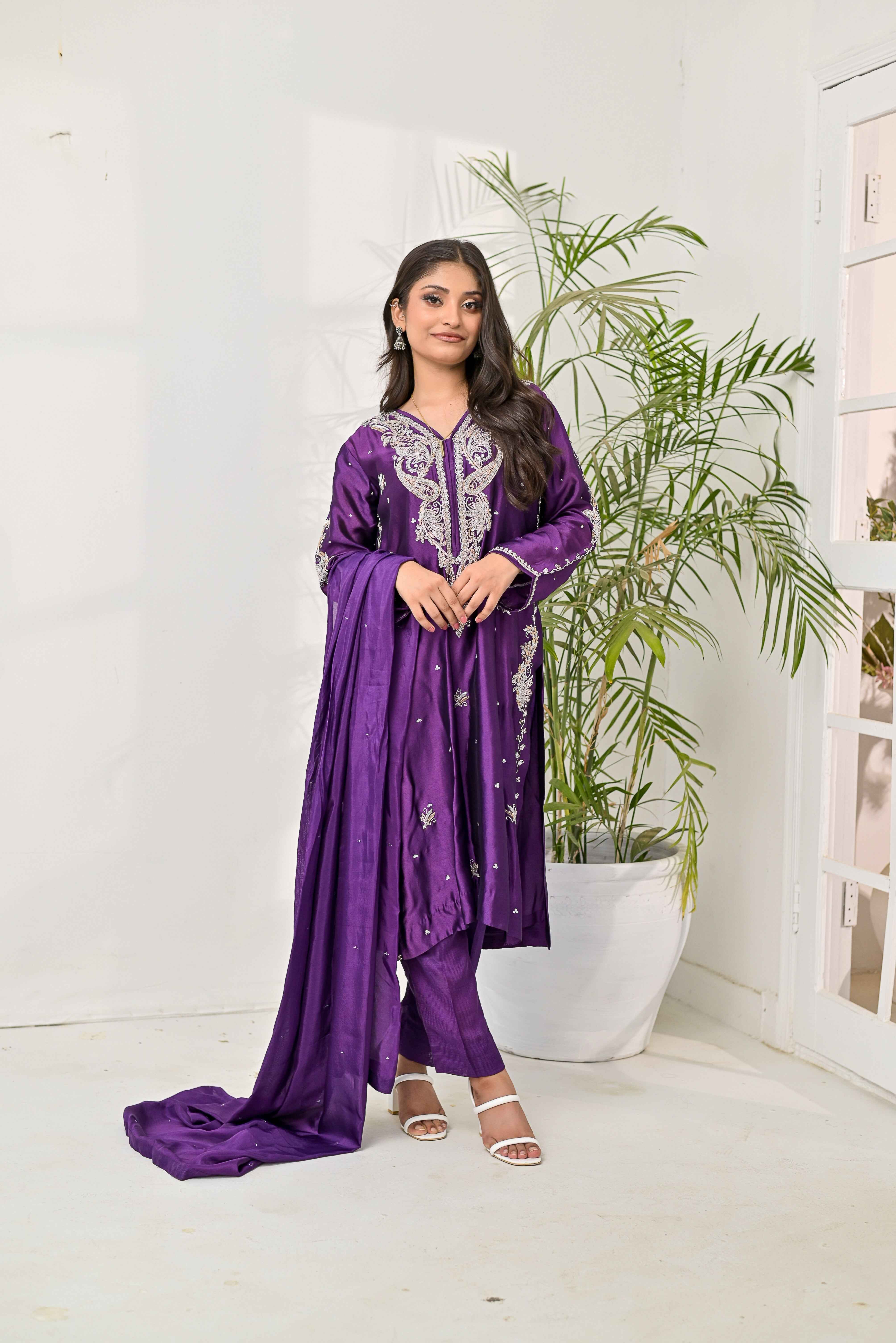 Pure Shisha Silk 3-Piece Suit – Lilac with Hand Embellishment - Bin Hussain