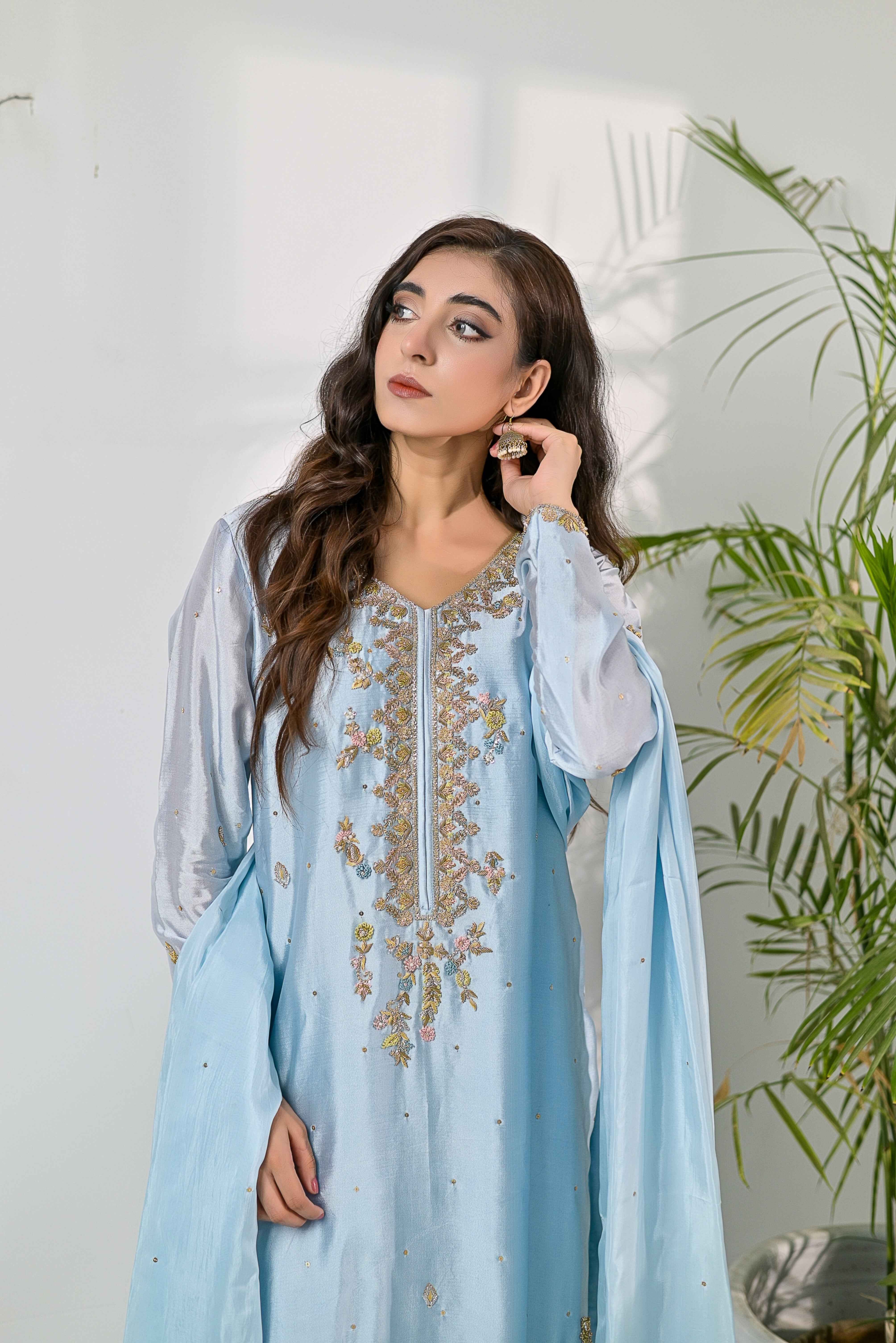 Pure Shisha Silk 3-Piece Suit – Lilac with Hand Embellishment - Bin Hussain