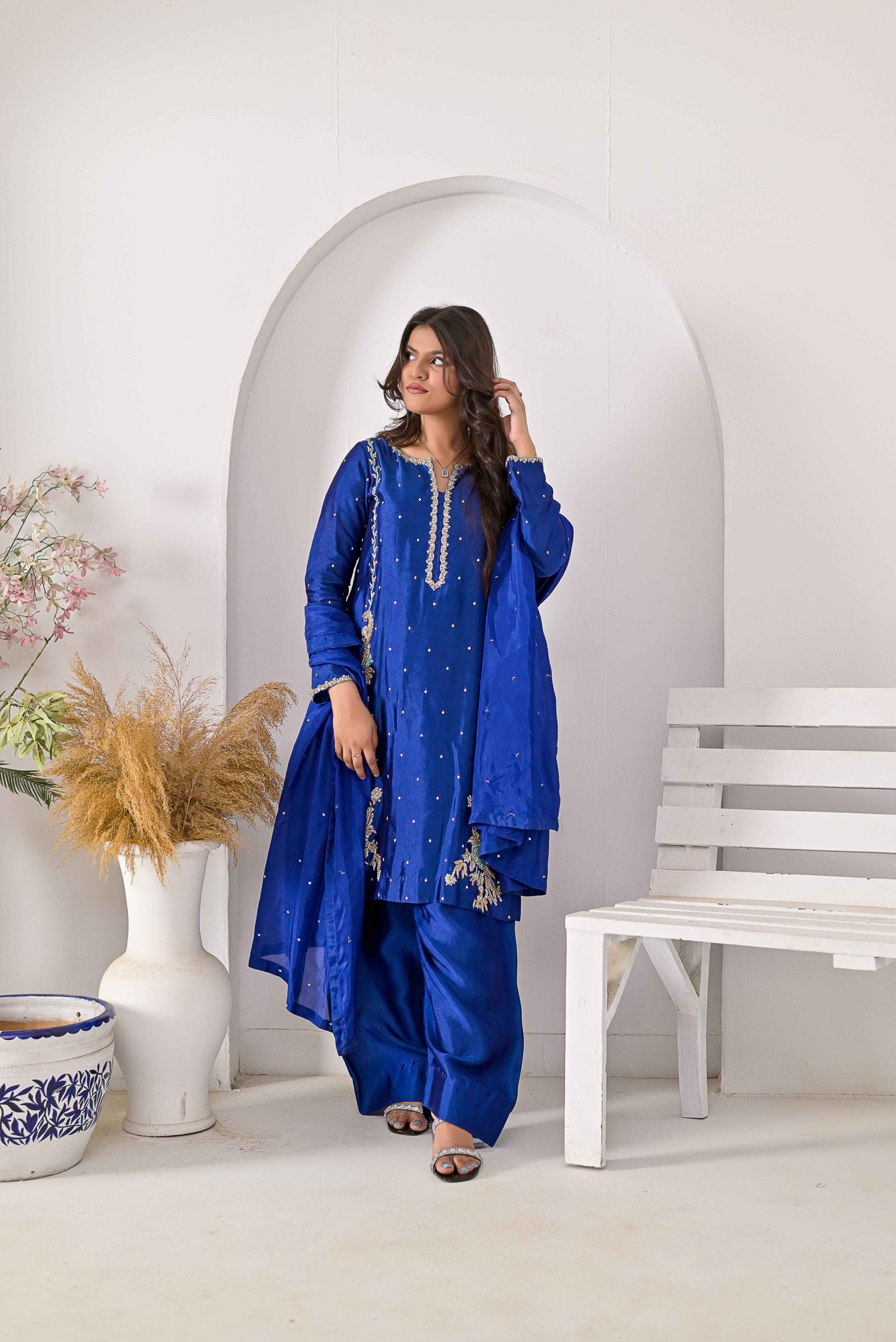 Pure Shisha Silk 3-Piece Suit – Lilac with Hand Embellishment - Bin Hussain
